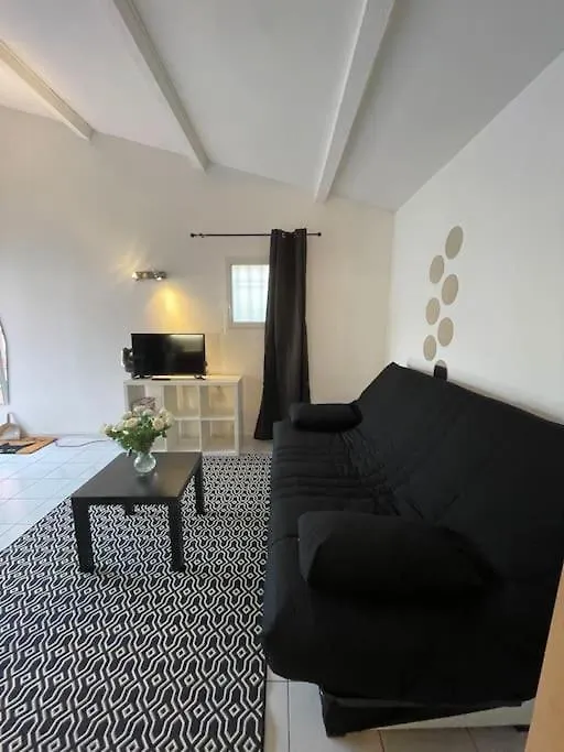 Charmant Duplex + Terrasse A 5 Min Du Centre D'Aix Apartment Aix-en-Provence 0*,  France